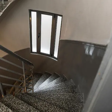 Urban Living 1 アパート