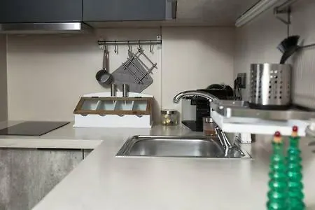 Urban Living 1 * テッサロニキ