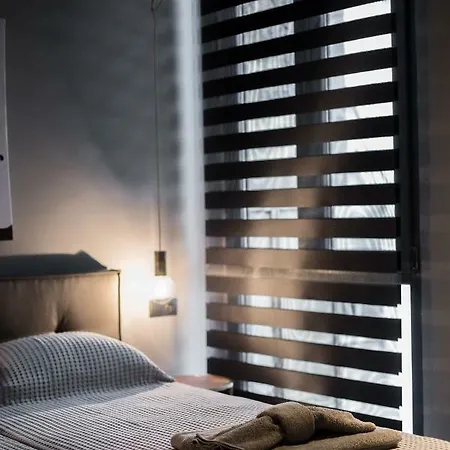 Urban Living 1 *