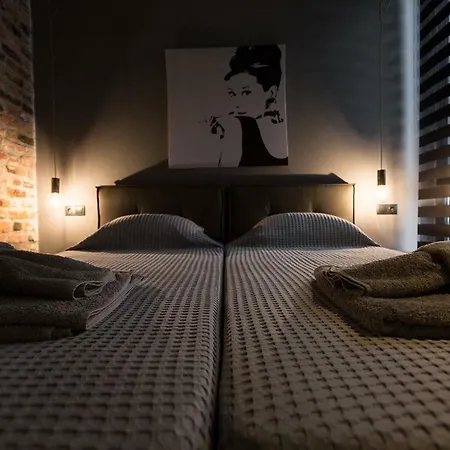 Urban Living 1 Салоники
