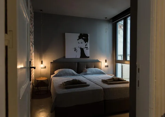Urban Living 1 *