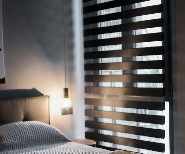 Urban Living 1 *