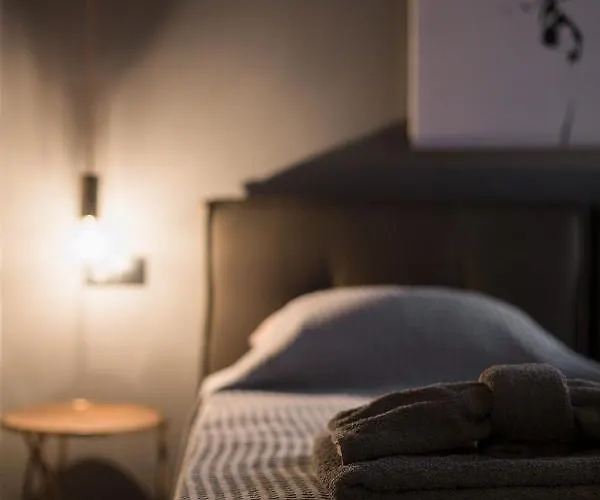 Urban Living 1 Salonic