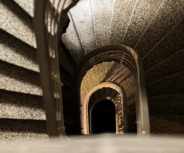 Apartament Urban Living 1 *